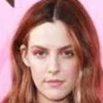 Ellie James Profile Picture