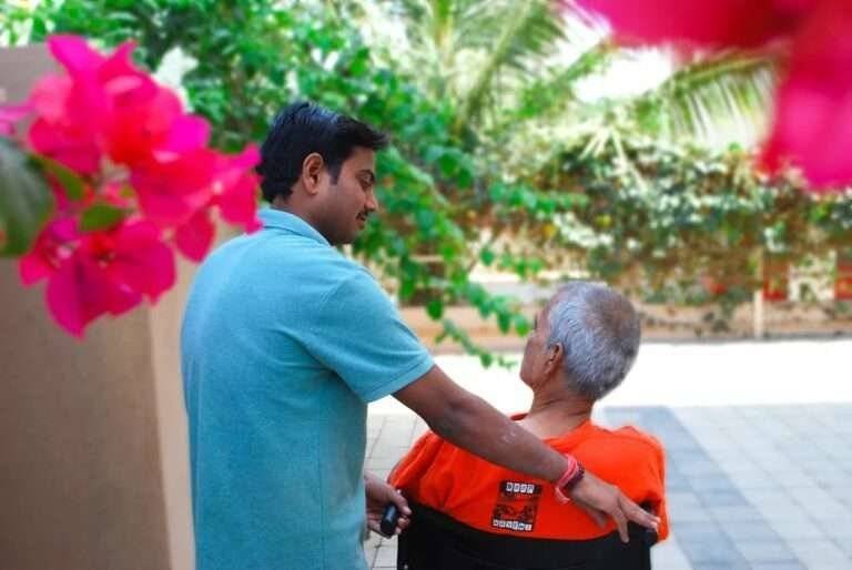Dementia Care Homes in Pune | Expert Care for Seniors - Swarnavihar