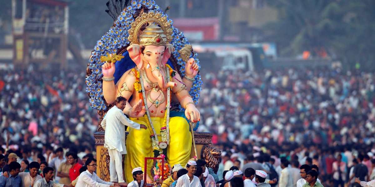 Ganesh Chaturthi Gift Ideas for Friends & Family