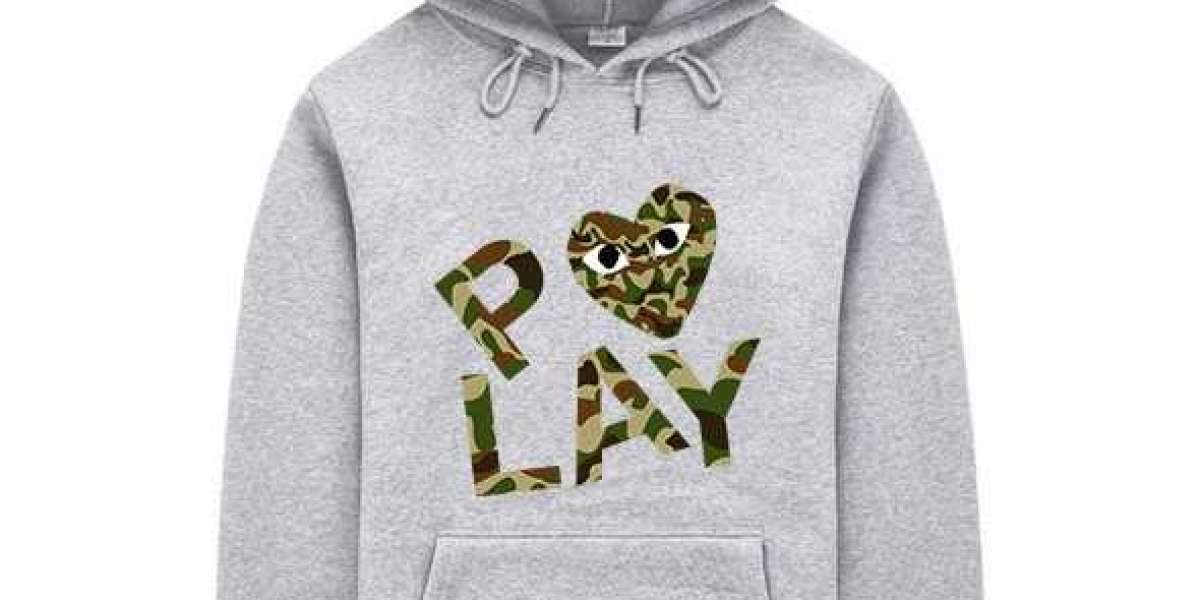 How Comme des Garçons Hoodie Brings Comfort and Style