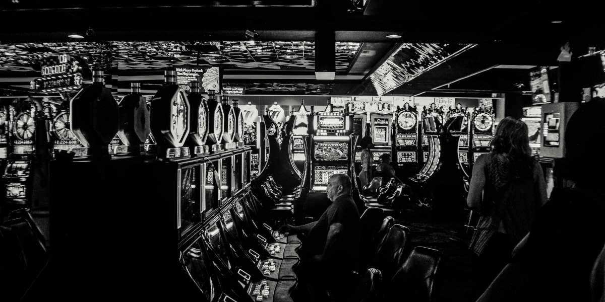 Tattiche di marketing nei casinò online: come attrarre e mantenere i giocatori