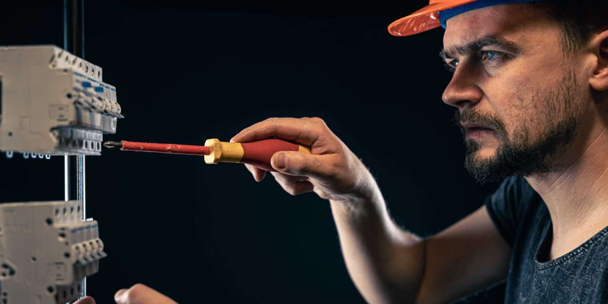 How Does Superior Electric & Air Stand Out as an Electrician Fort Lauderdale?