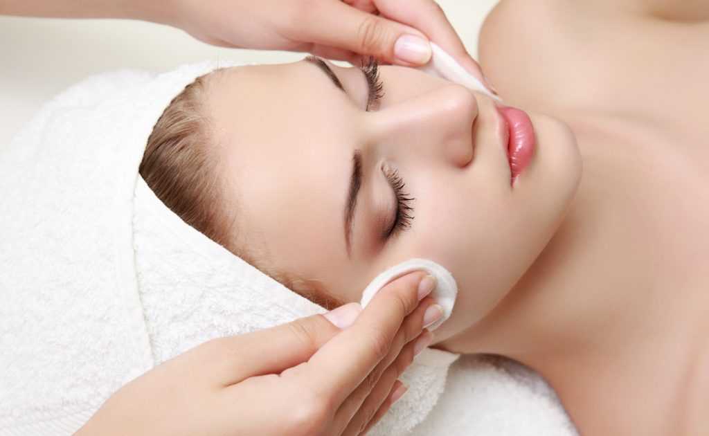 Deep Cleansing Facial with Extraction
