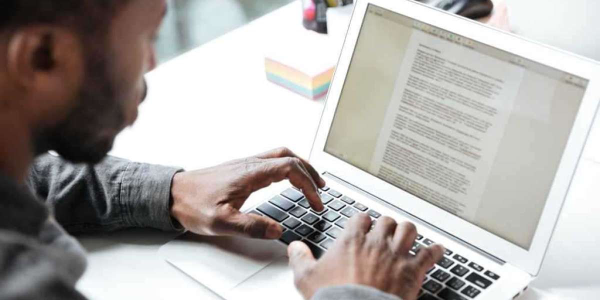 What Makes Dissertation Writing Help Essential for University Students?