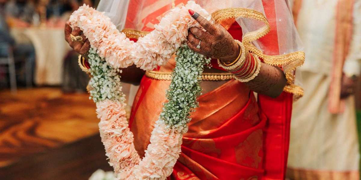 Beautiful Fresh Flower Arrangements and Garlands for Every Occasion in Toronto